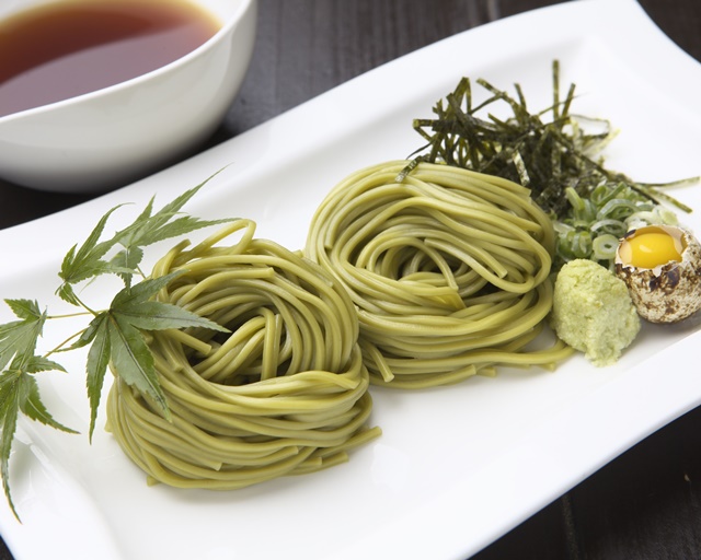 Cha-soba: 茶そば (冷・温)