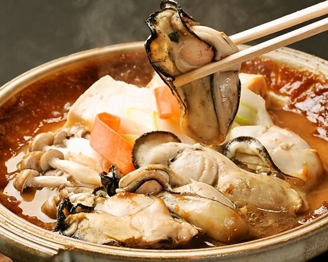 Kaki no Dote-nabe: 牡蠣の土手鍋