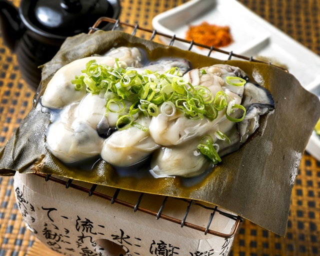 Kaki no Konbu-yaki: 牡蠣の昆布焼き