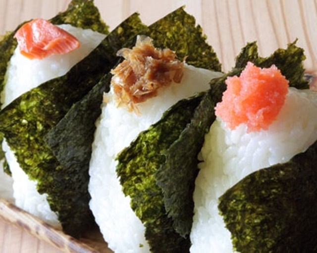 Onigiri: おにぎり