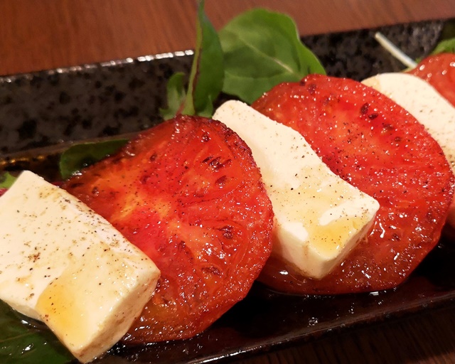 Yaki Tomato no Caprese: 焼きトマトのカプレーゼ